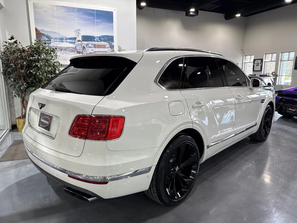 2018 Bentley Bentayga - Image 3 of 31