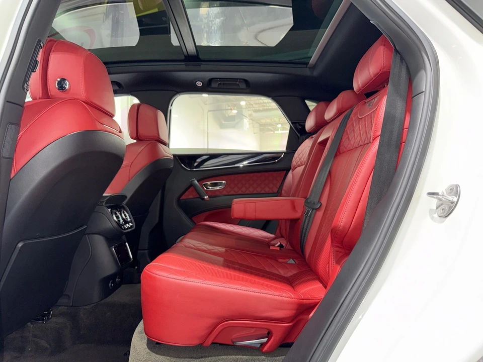 2018 Bentley Bentayga - Image 12 of 21