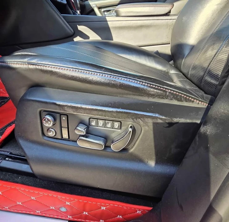 2018 Bentley Bentayga - Image 10 of 17