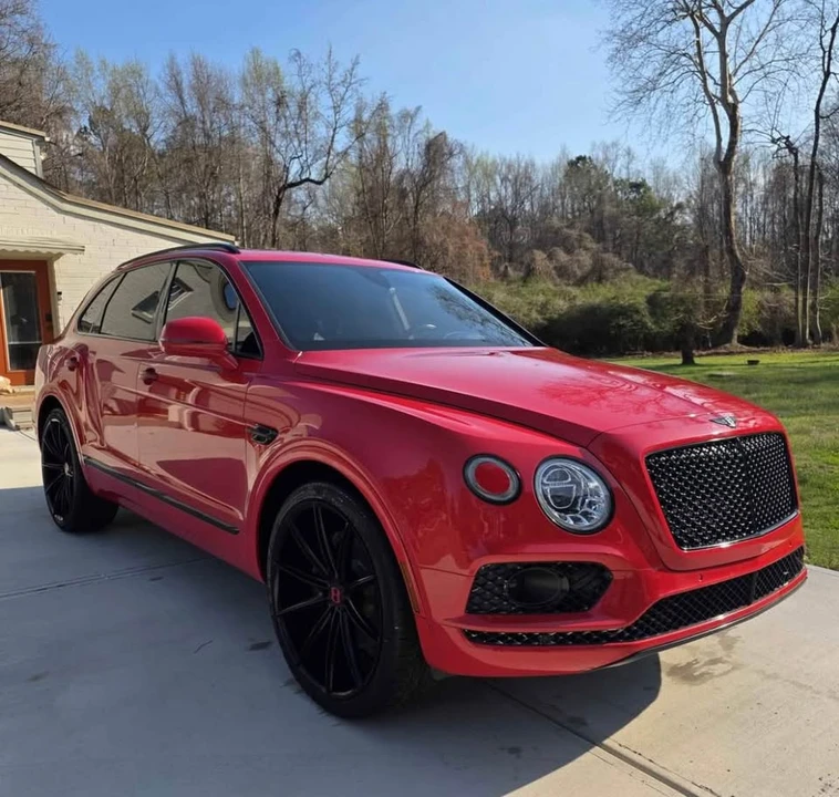 2018 Bentley Bentayga - Image 2 of 17
