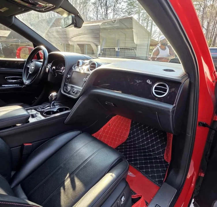 2018 Bentley Bentayga - Image 15 of 17