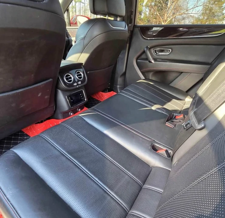 2018 Bentley Bentayga - Image 12 of 17