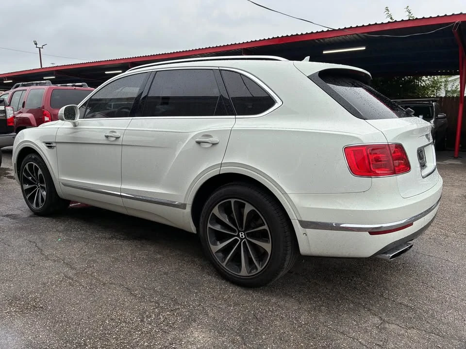 2018 Bentley Bentayga - Image 4 of 16