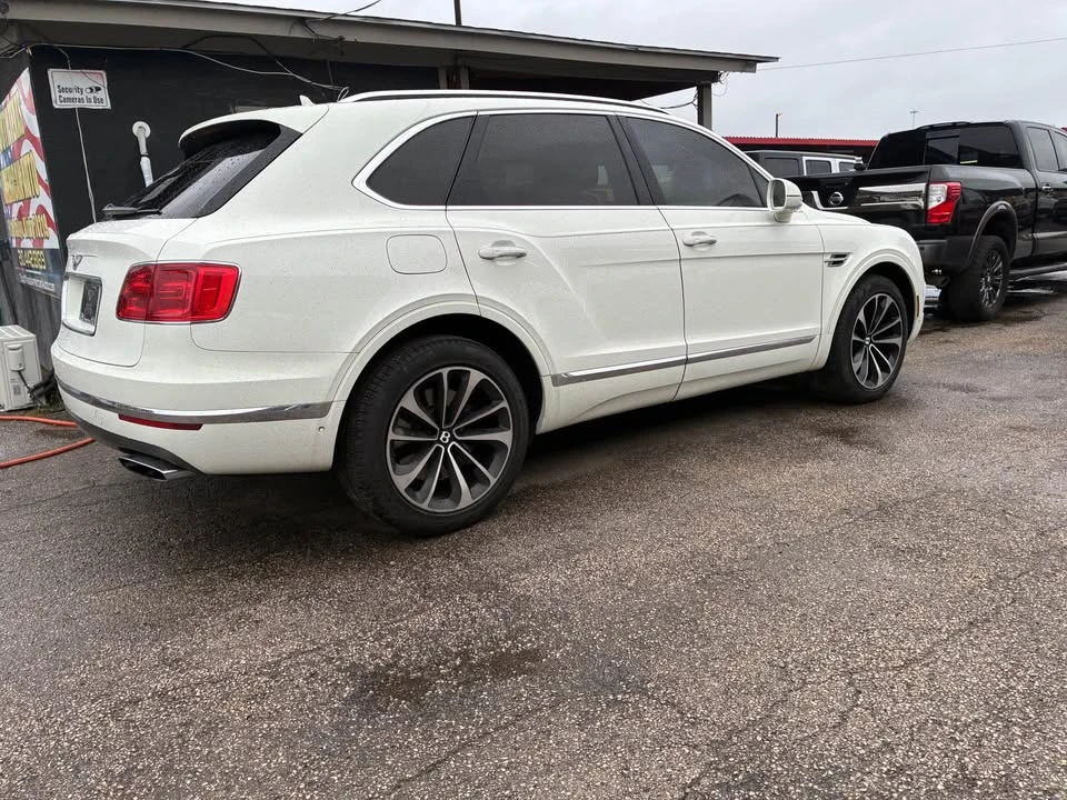 2018 Bentley Bentayga - Image 6 of 16