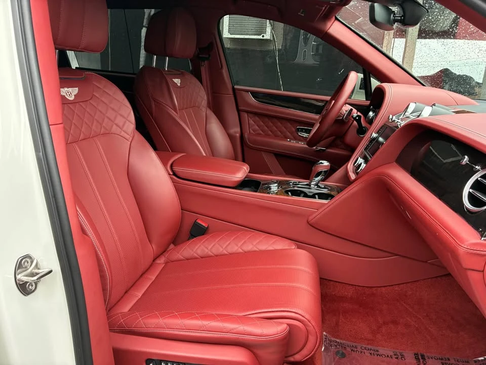 2018 Bentley Bentayga - Image 8 of 16
