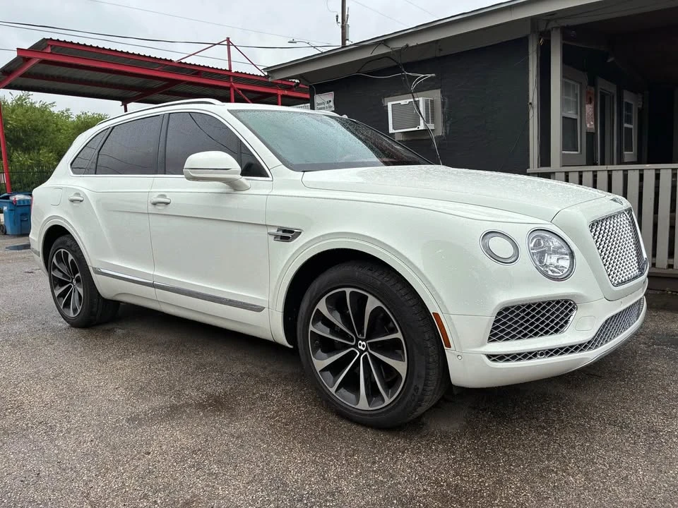 2018 Bentley Bentayga - Image 5 of 16
