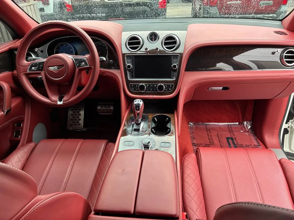2018 Bentley Bentayga - Image 11 of 16