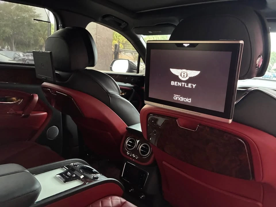 2018 Bentley Bentayga - Image 4 of 8
