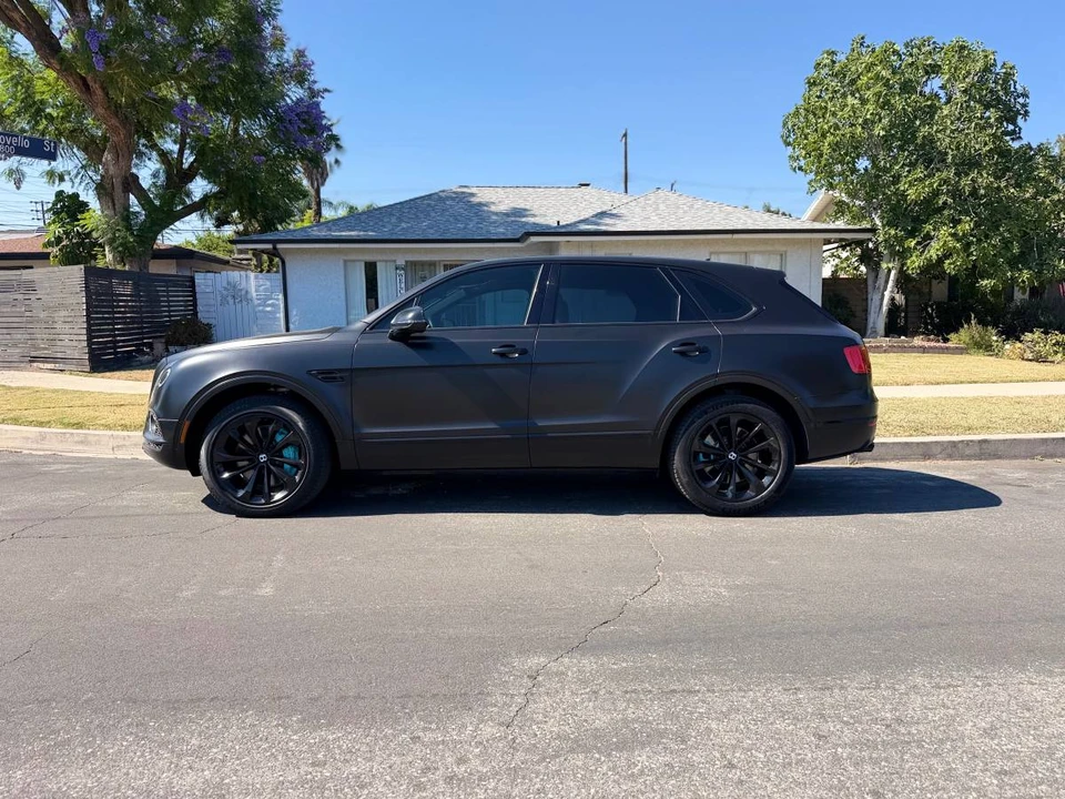 2018 Bentley Bentayga - Image 2 of 10