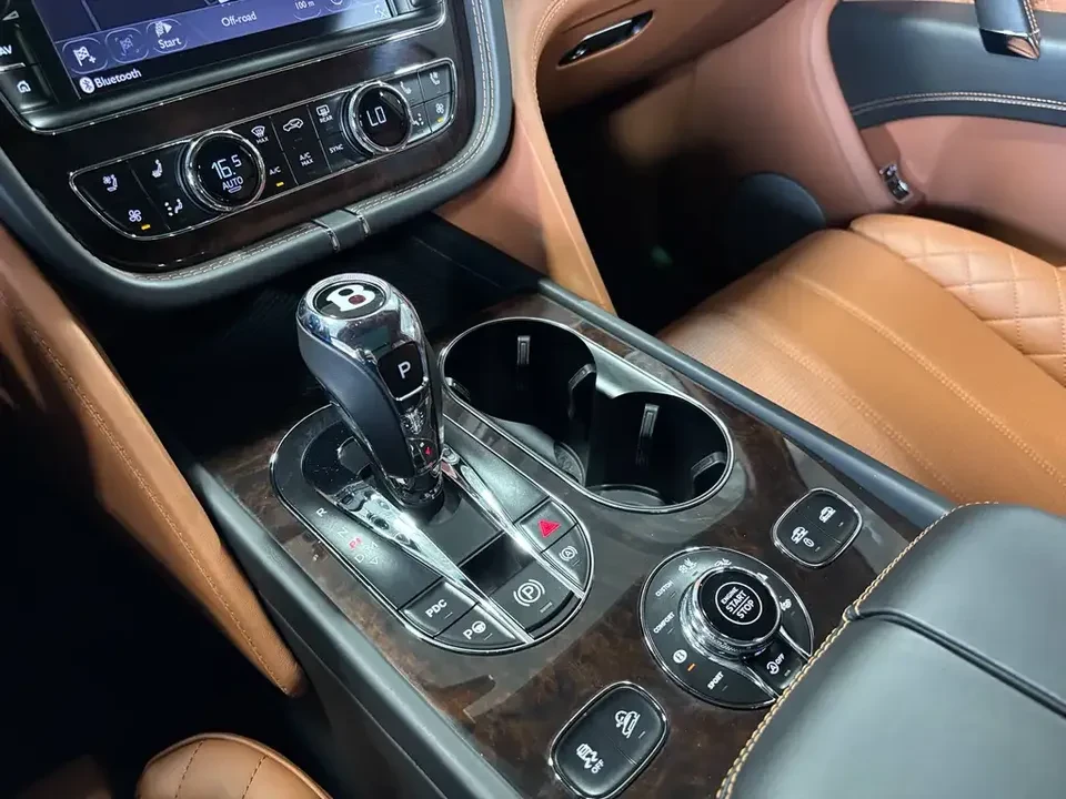 2018 Bentley Bentayga - Image 18 of 20