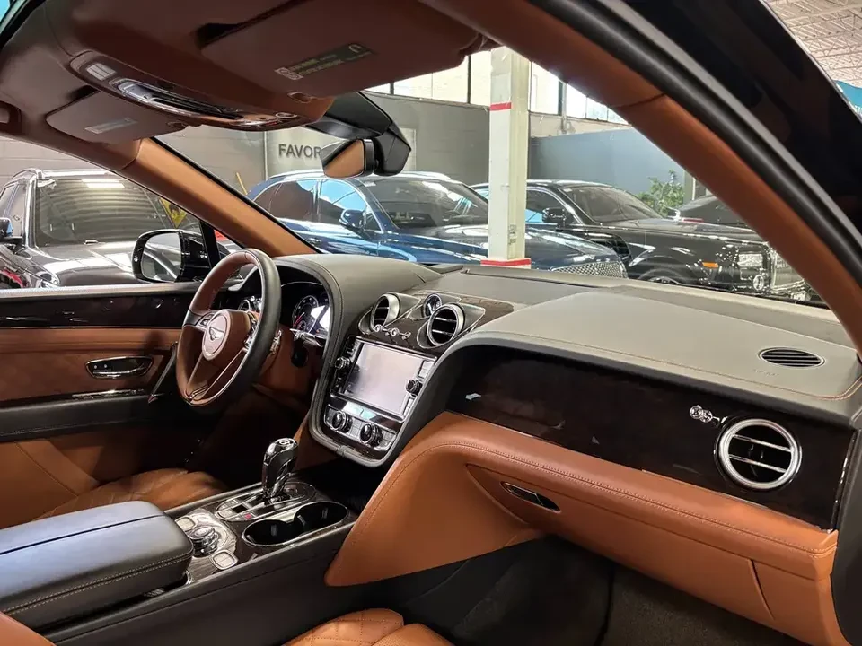 2018 Bentley Bentayga - Image 13 of 20