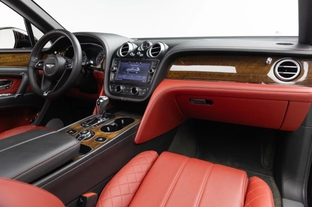 2018 Bentley Bentayga - Image 2 of 4