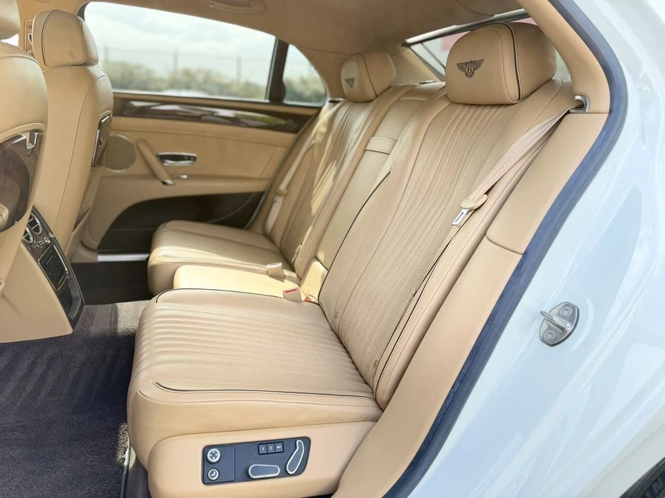 2018 Bentley Continental Flying Spur - Image 17 of 29