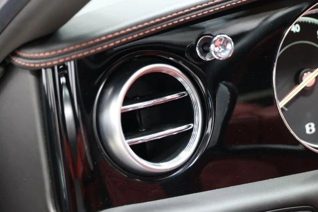2018 Bentley Continental Flying Spur - Image 25 of 31
