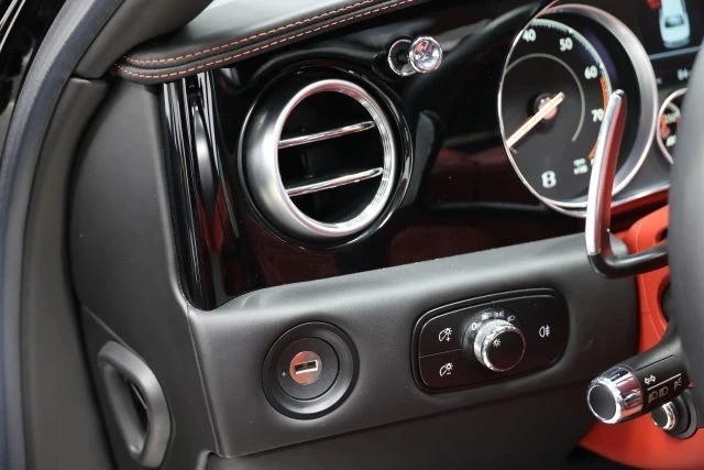 2018 Bentley Continental Flying Spur - Image 24 of 31