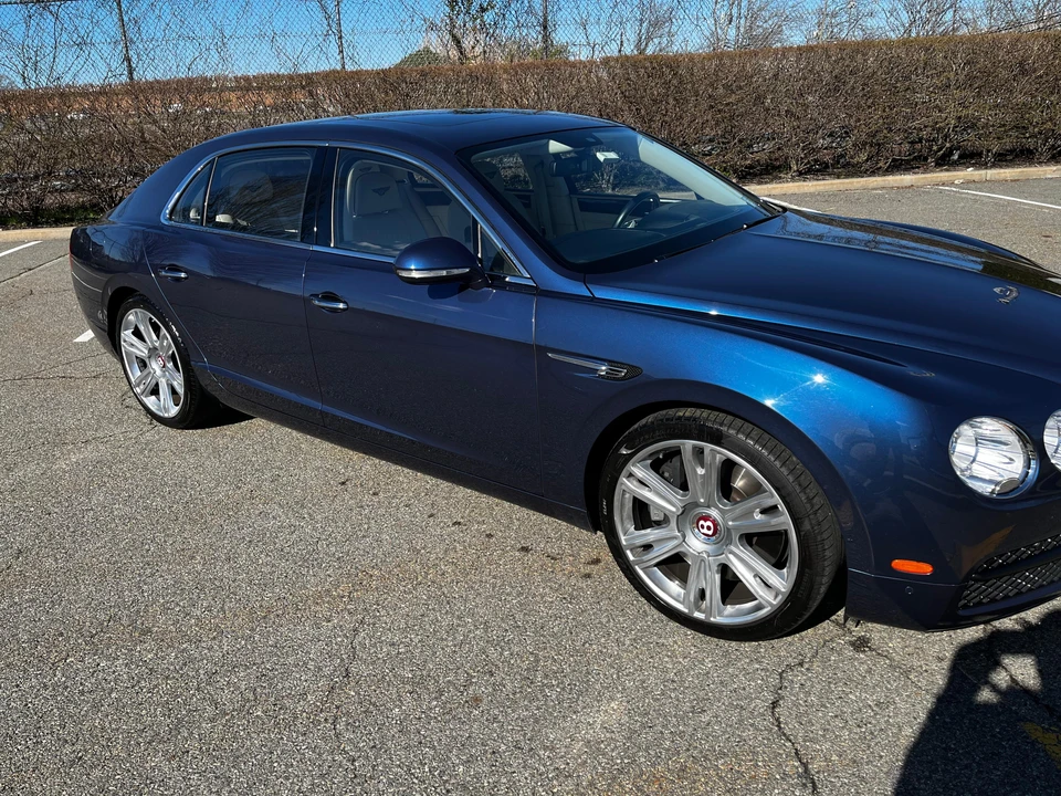 2018 Bentley Continental Flying Spur - Image 24 of 31