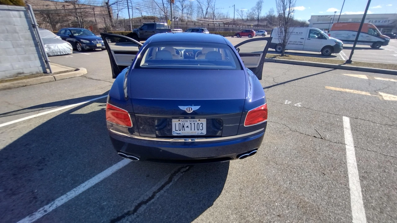 2018 Bentley Continental Flying Spur - Image 27 of 31