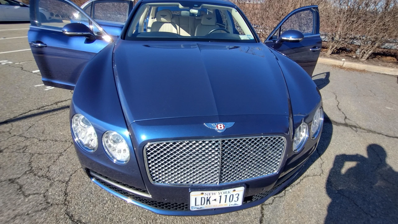 2018 Bentley Continental Flying Spur - Image 25 of 31