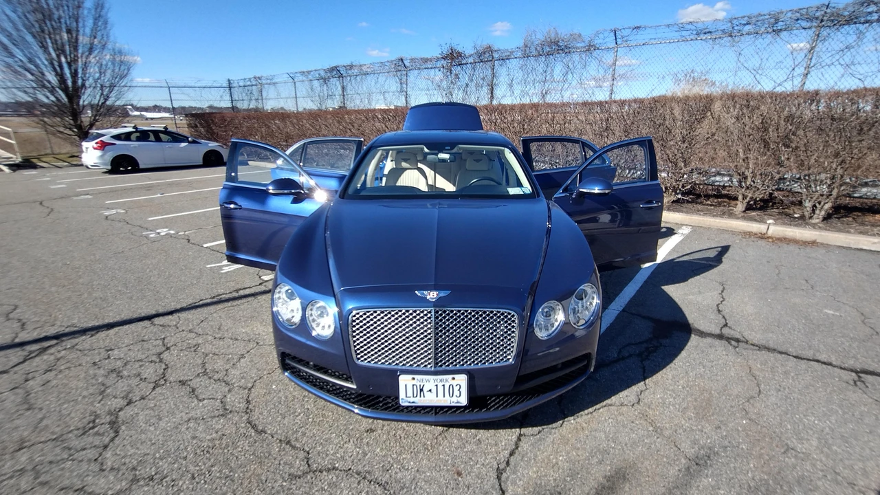 2018 Bentley Continental Flying Spur - Image 26 of 31