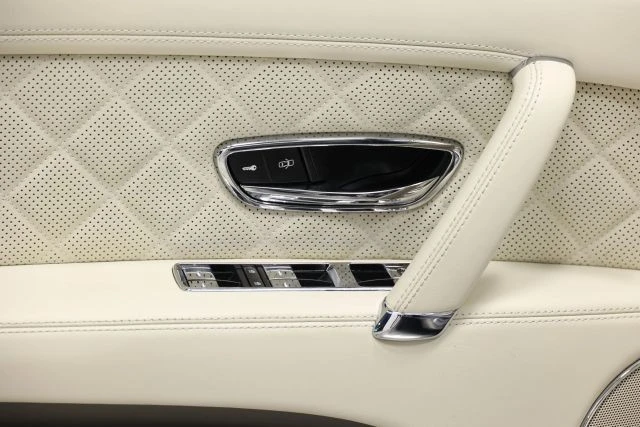 2018 Bentley Continental Flying Spur - Image 13 of 31