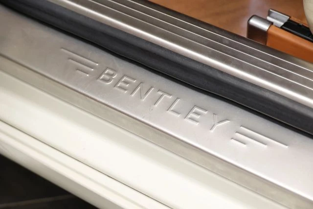 2018 Bentley Continental Flying Spur - Image 16 of 31