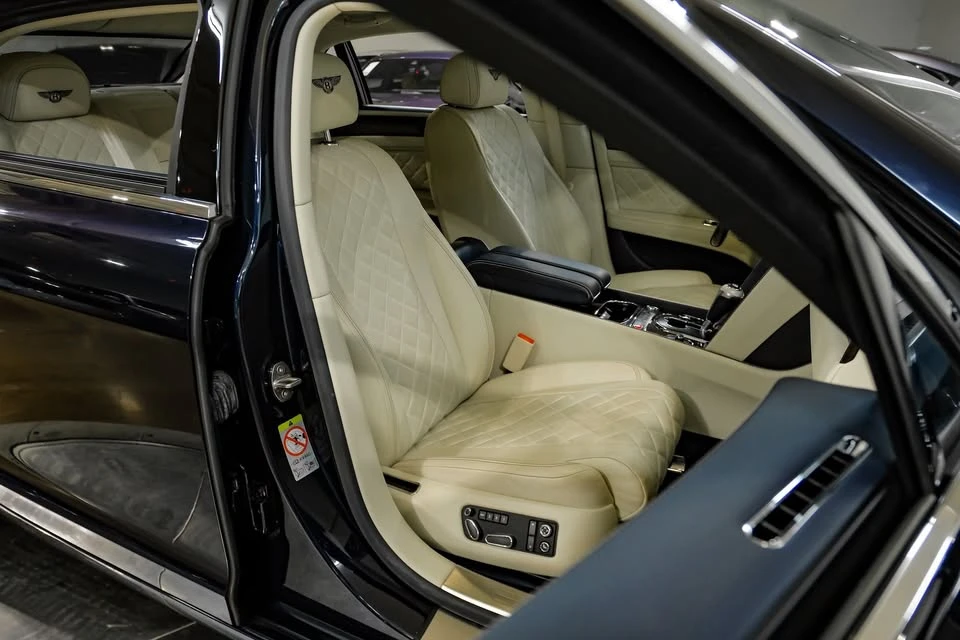 2018 Bentley Continental Flying Spur - Image 9 of 20