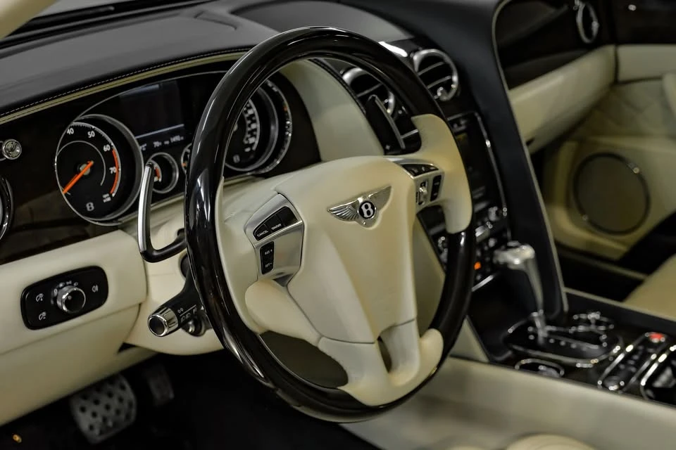2018 Bentley Continental Flying Spur - Image 15 of 20