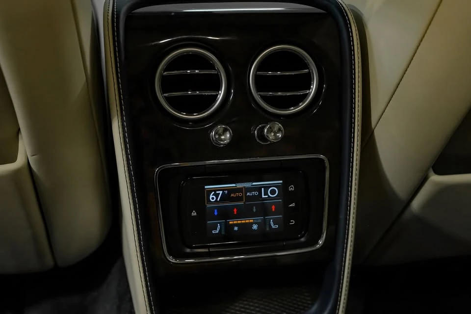 2018 Bentley Continental Flying Spur - Image 9 of 20