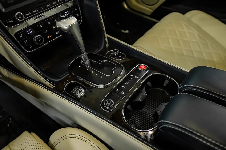 2018 Bentley Continental Flying Spur - Image 2 of 20