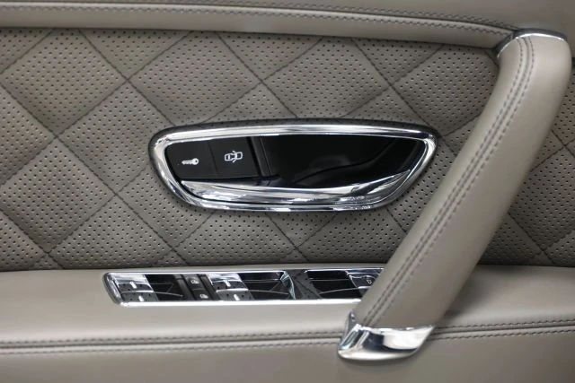 2018 Bentley Continental Flying Spur - Image 13 of 31