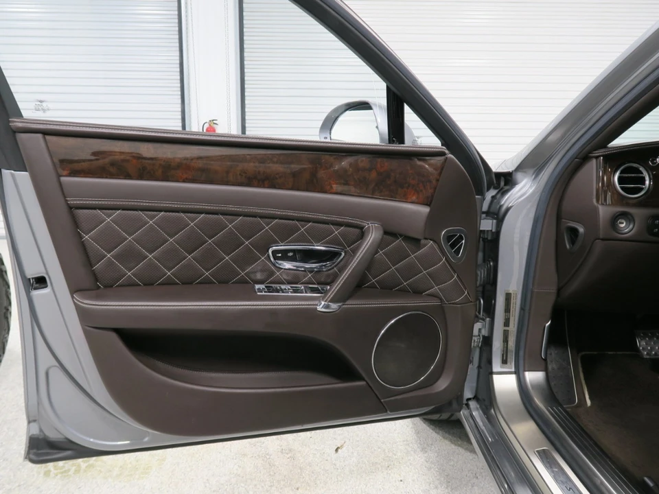 2018 Bentley Continental Flying Spur - Image 16 of 21