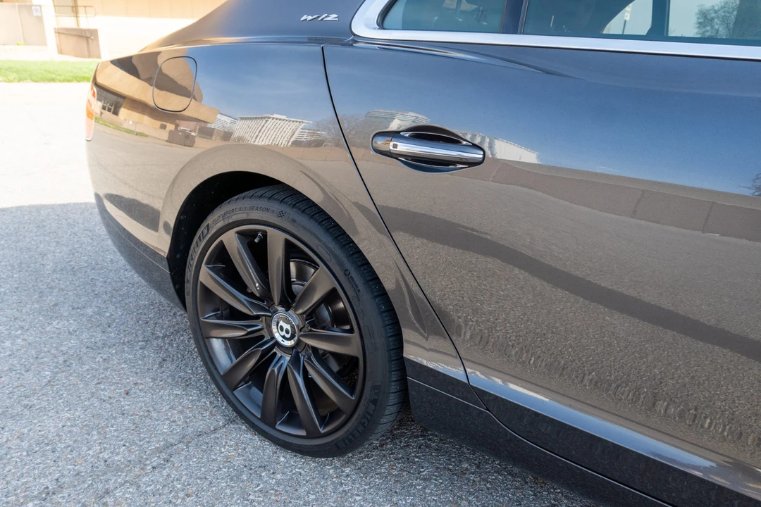2018 Bentley Continental Flying Spur - Image 23 of 31