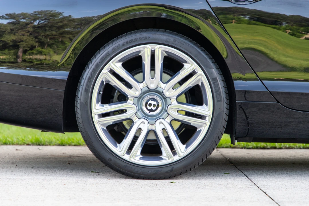 2018 Bentley Continental Flying Spur - Image 18 of 31