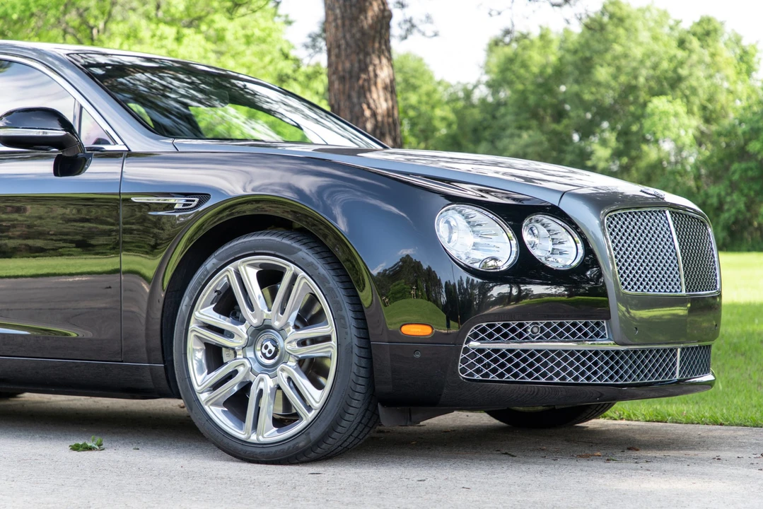 2018 Bentley Continental Flying Spur - Image 11 of 31