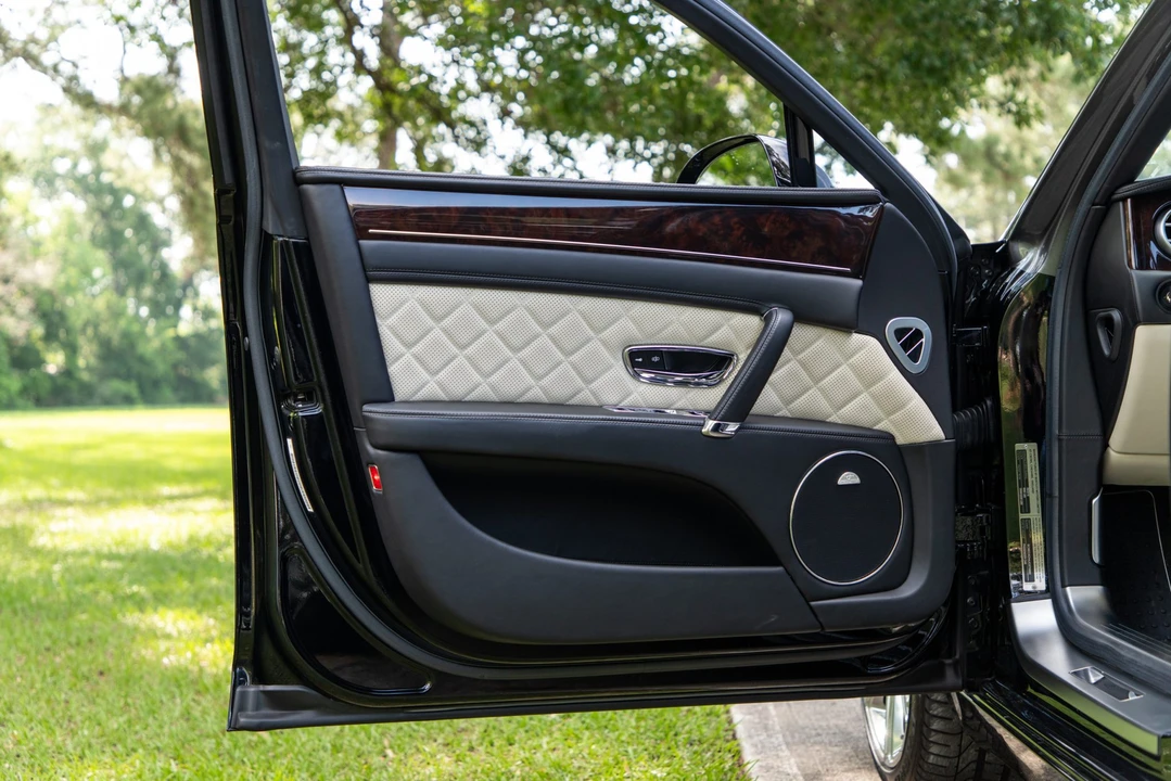 2018 Bentley Continental Flying Spur - Image 22 of 31