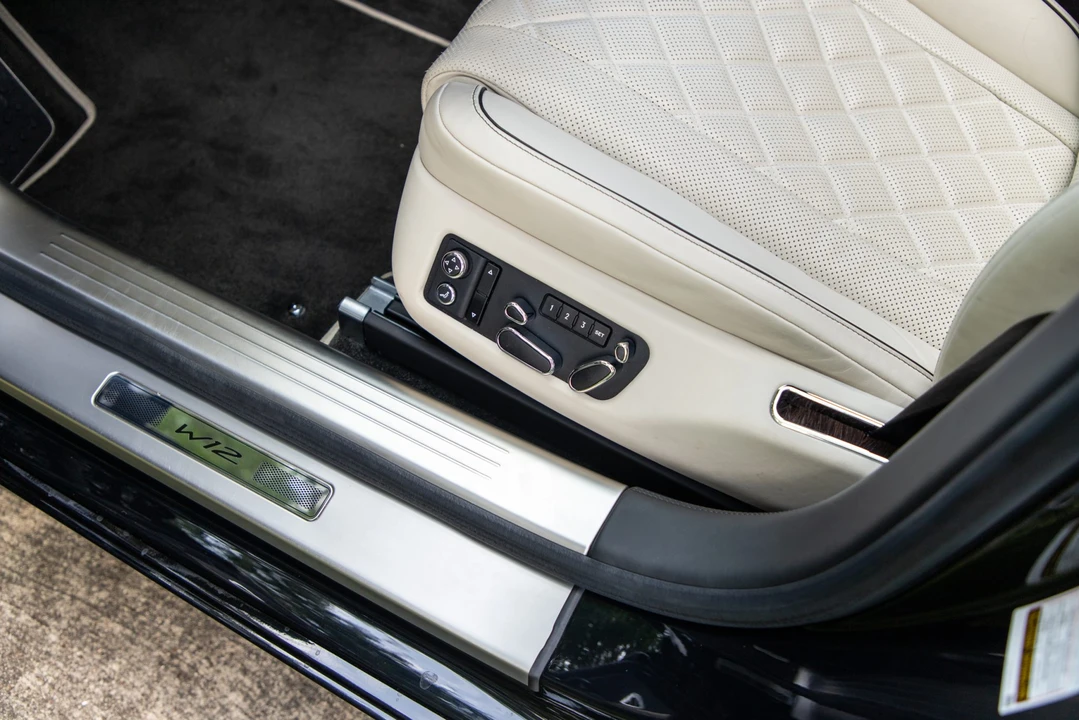 2018 Bentley Continental Flying Spur - Image 25 of 31