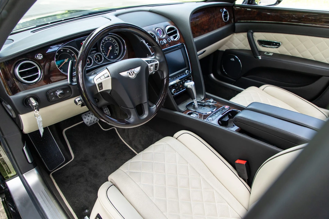 2018 Bentley Continental Flying Spur - Image 26 of 31