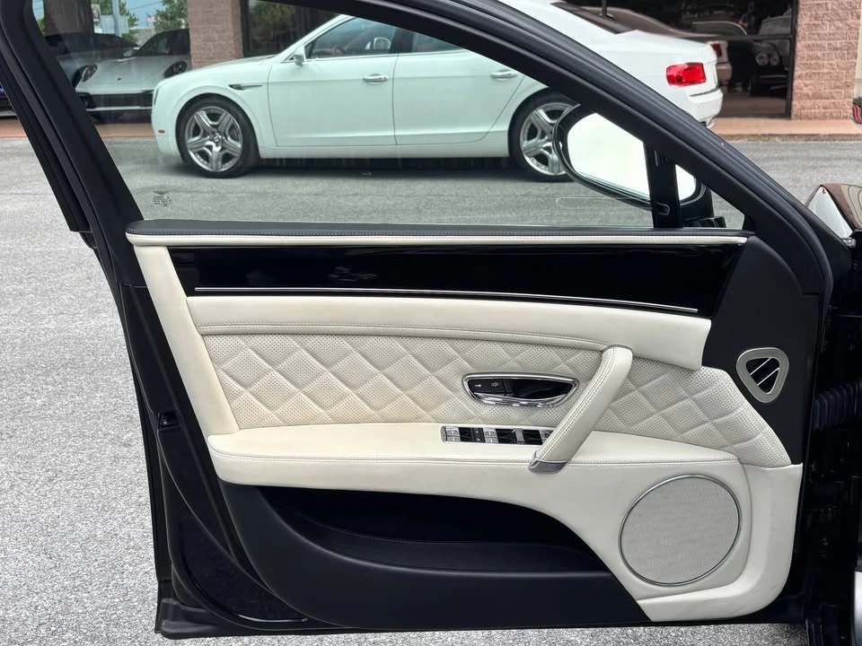 2018 Bentley - Image 6 of 14