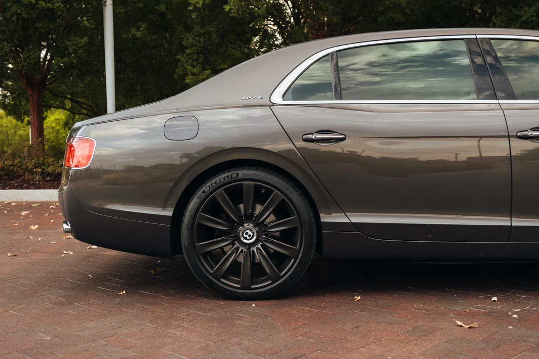 2018 Bentley Continental Flying Spur - Image 23 of 31