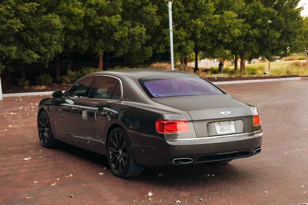 2018 Bentley Continental Flying Spur - Image 17 of 31