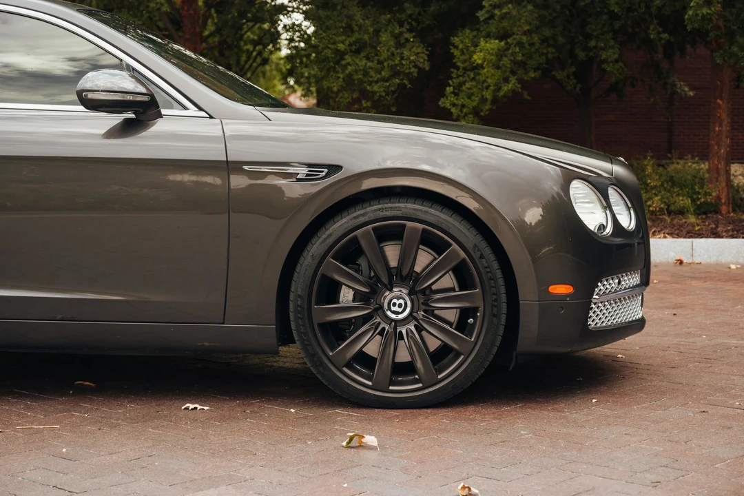 2018 Bentley Continental Flying Spur - Image 24 of 31