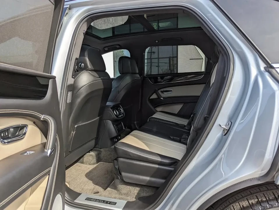 2018 Bentley Bentayga - Image 17 of 20