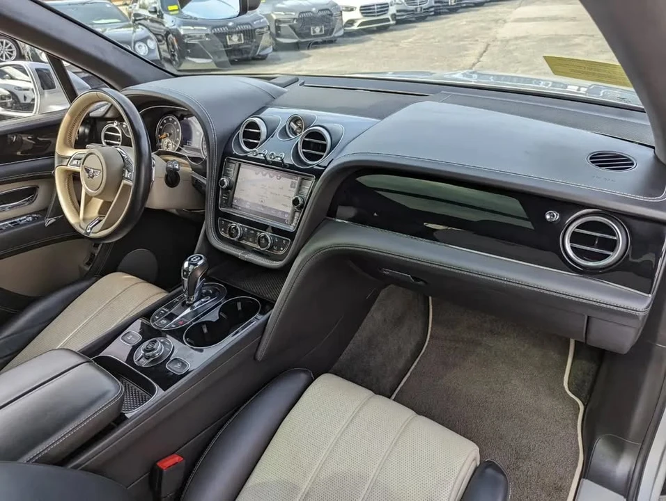 2018 Bentley Bentayga - Image 15 of 20