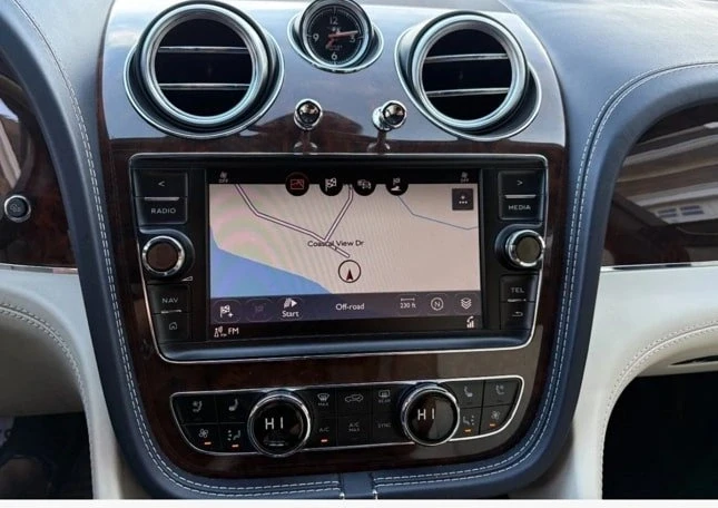 2018 Bentley Bentayga - Image 9 of 14
