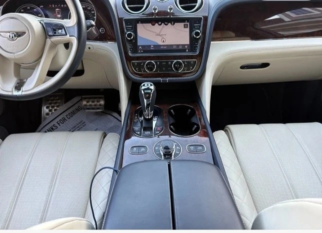 2018 Bentley Bentayga - Image 8 of 14