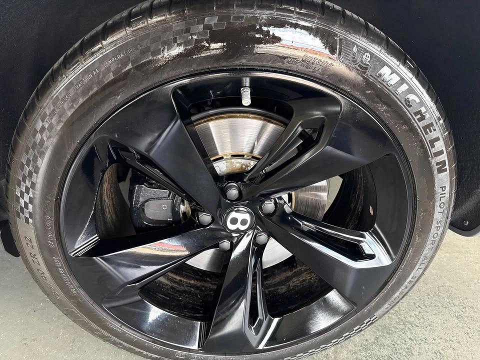 2018 Bentley Bentayga - Image 9 of 20