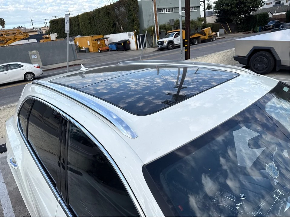 2018 Bentley Bentayga - Image 10 of 18