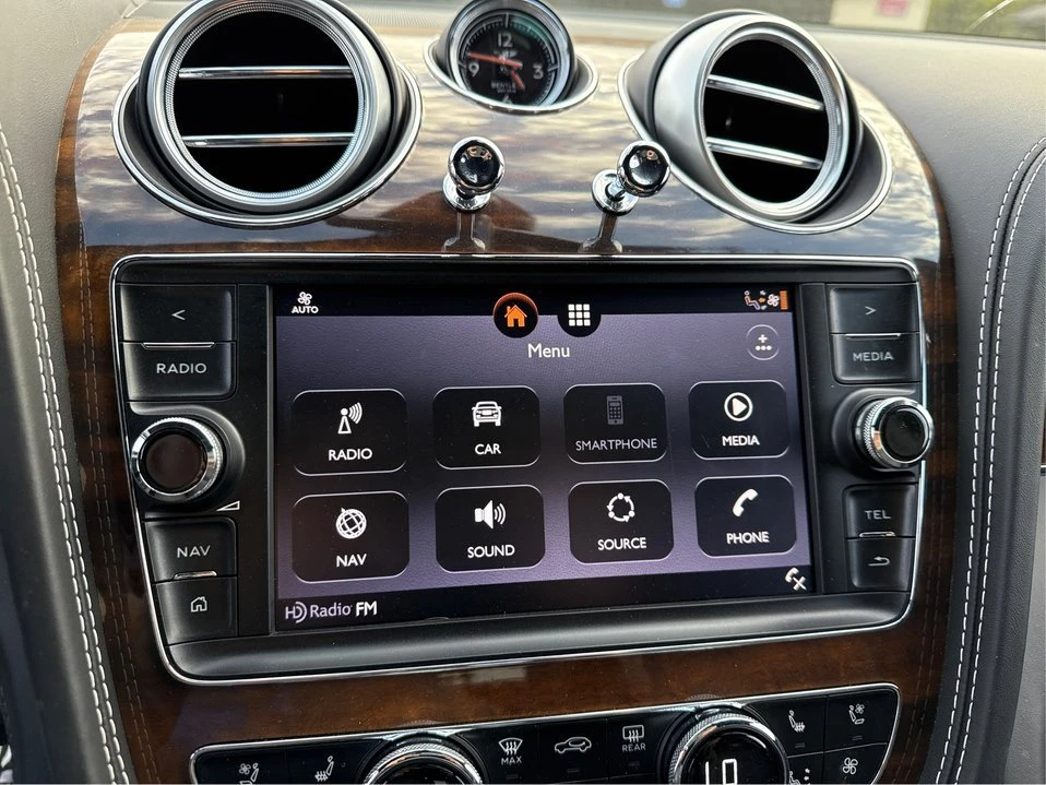 2018 Bentley Bentayga - Image 14 of 18