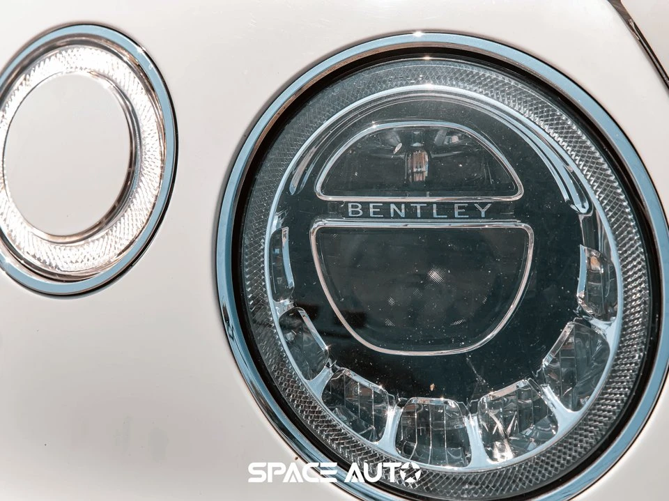2018 Bentley Bentayga - Image 12 of 18
