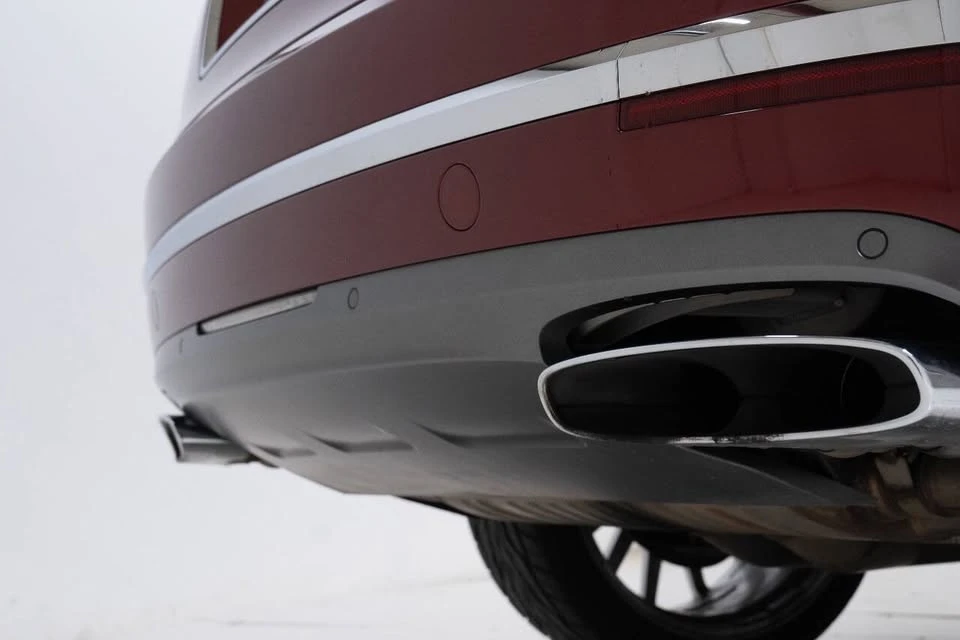 2018 Bentley Bentayga - Image 16 of 19